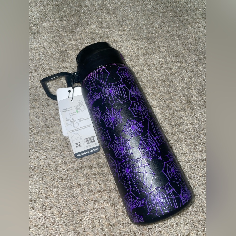 🕸️🖤Rare Spiderweb Hydrapeak🖤🕸️